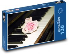 Fortepian, róża, kwiat Puzzle 130 elementów - 28,7x20 cm