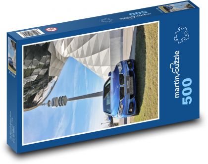 Modré sportovní auto v Mnichově - puzzle 500 dílků