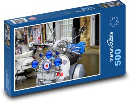 Scooter on the street - Puzzle of 500 pieces, size 46x30 cm 
