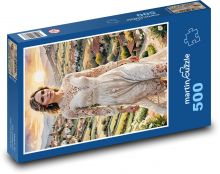 Žena v krásných šatech Puzzle 500 - 46x30 cm