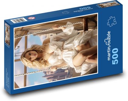 Woman in white dress on swing - Puzzle of 500 pieces, size 46x30 cm 