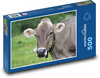 Krowa na górskiej łące - Puzzle 500 elementów, rozmiar 46x30 cm