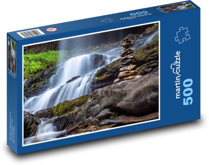Steinturm am Waldwasserfall - Puzzle - 500 Teile