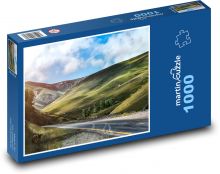 Silnice zelenými horami Puzzle 1000 dílků - 60 x 46 cm