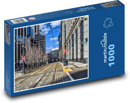 Mesto - ulica, železnica - Puzzle 1000 dielikov, rozmer 60x46 cm