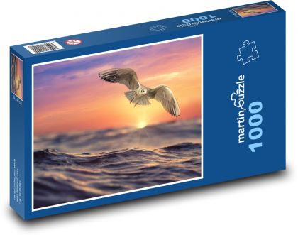 Letící racek - západ slunce nad mořem, mraky - Puzzle 1000 dílků, rozměr 60x46 cm