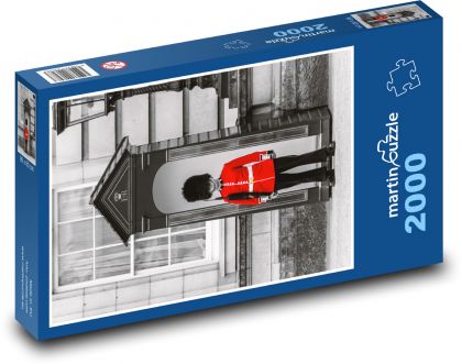 Londyn, żołnierz królewski - Puzzle 2000 elementów, rozmiar 90x60 cm