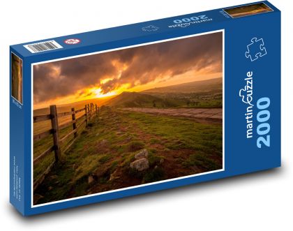 Horský hrebeň pri západe slnka - Puzzle 2000 dielikov, rozmer 90x60 cm 