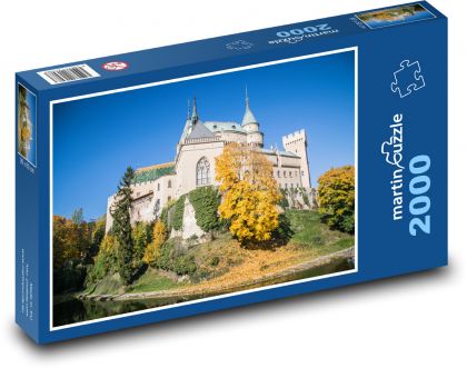 Hrad, podzim - Puzzle 2000 dílků, rozměr 90x60 cm
