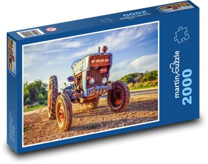 Starý traktor - Puzzle 2000 dílků, rozměr 90x60 cm