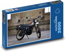 Legendarny motocykl Enduro Puzzle 2000 elementów - 90x60 cm