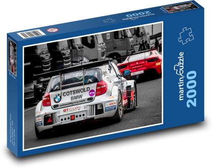 BMW pretekárske auto - Puzzle 2000 dielikov, rozmer 90x60 cm 