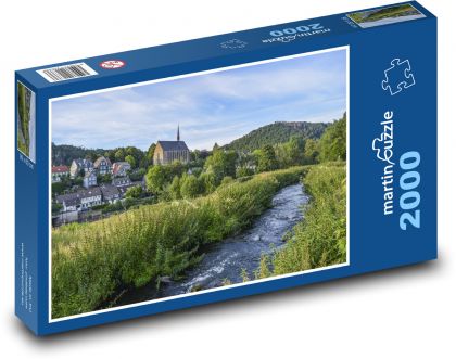 Městečko u řeky - puzzle 2000 dílků