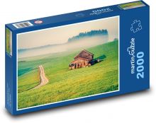 Dřevěná stodola na zeleném kopci Puzzle 2000 dílků - 90 x 60 cm