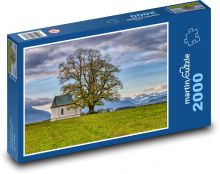 Samotna kaplica pod drzewem Puzzle 2000 elementów - 90x60 cm