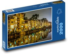 Nočné mesto pri rieke Puzzle 2000 dielikov - 90 x 60 cm