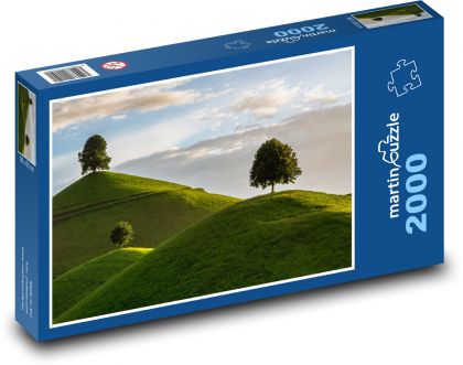 Stromy na zelených kopcích - puzzle 2000 dílků