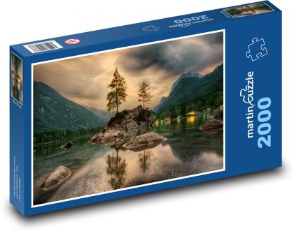 Jezioro z wyspą i drzewami - Puzzle 2000 elementów, rozmiar 90x60 cm