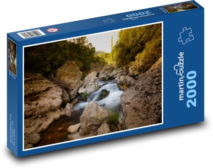 Tichý horský potok - Puzzle 2000 dielikov, rozmer 90x60 cm 