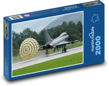 Samolot - myśliwiec, lądowanie Puzzle 2000 elementów - 90x60 cm