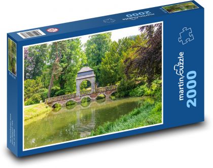 Zámecký park - most, řeka - Puzzle 2000 dílků, rozměr 90x60 cm