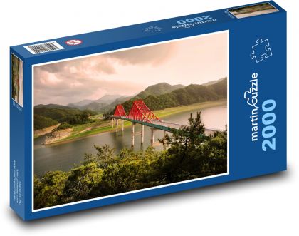 Most - silnice, řeka - Puzzle 2000 dílků, rozměr 90x60 cm