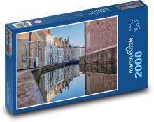 Město - budovy, voda Puzzle 2000 - 90x60 cm