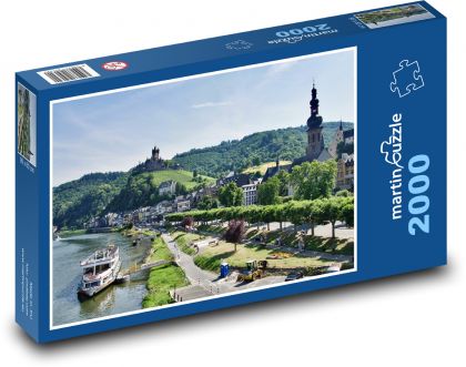 Hrad - vesnice, loď - puzzle 2000 dílků