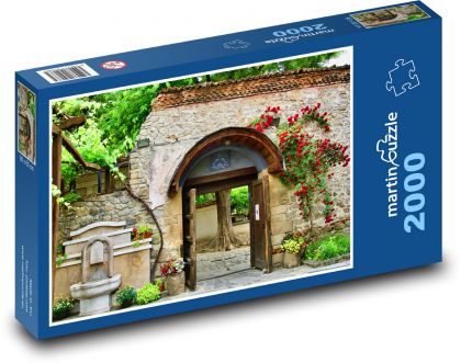 Wejście do ogrodu - portal, elewacja - Puzzle 2000 elementów, rozmiar 90x60 cm