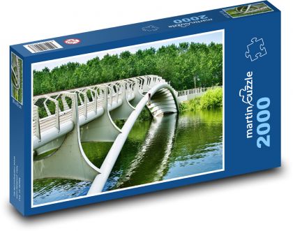 Most - konstrukcja stalowa, rzeka - Puzzle 2000 elementów, rozmiar 90x60 cm
