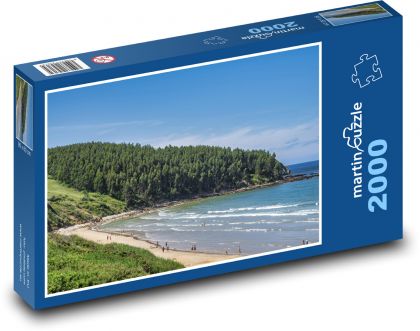 Turisti na pláži - moře, pobřeží - Puzzle 2000 dílků, rozměr 90x60 cm