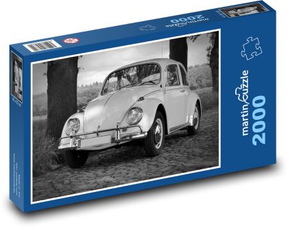 A small car in the forest, a veteran - Puzzle 2000 pieces, size 90x60 cm 