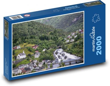 Norsko - řeka, domy - Puzzle 2000 dílků, rozměr 90x60 cm