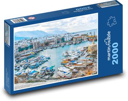 Přístav s loděmi - Kypr, město - Puzzle 2000 dílků, rozměr 90x60 cm