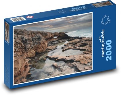 Skalnaté pobrežie - more, vlny - Puzzle 2000 dielikov, rozmer 90x60 cm 