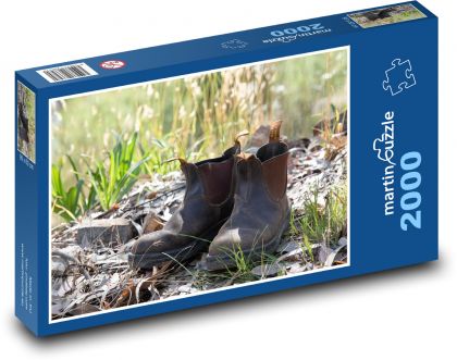 Work boots - shoes, worn - Puzzle 2000 pieces, size 90x60 cm 