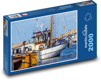 Přístav - lodě, rybářská loď - puzzle 2000 dílků