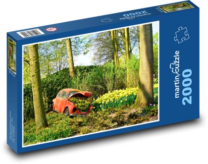 Volkswagen beetle- vrak auta, narcisy - Puzzle 2000 dílků, rozměr 90x60 cm