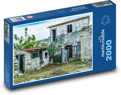 Opuštěný dům - stará stavba, ruina - puzzle 2000 dílků