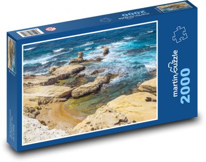 Pláž - skalnaté pobřeží, moře - Puzzle 2000 dílků, rozměr 90x60 cm