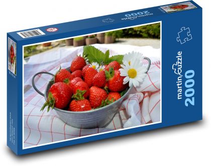 Červené jahody - ovoce, léto - Puzzle 2000 dílků, rozměr 90x60 cm