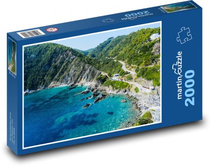 Řecko - Skopelos, pobřeží - Puzzle 2000 dílků, rozměr 90x60 cm