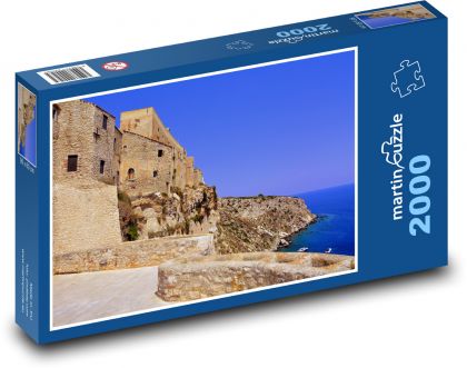 Hrad San Nicola - ostrov, Itálie - Puzzle 2000 dílků, rozměr 90x60 cm