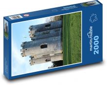 Średniowieczny zamek - przyroda, budownictwo Puzzle 2000 elementów - 90x60 cm