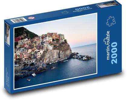 Město - pobřeží, moře - puzzle 2000 dílků