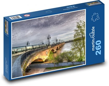 Most w Bordeaux, Francja - Puzzle 260 elementów, rozmiar 41x28,7 cm