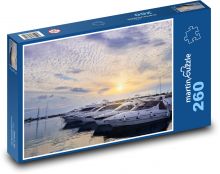 Jachty v maríně při západu slunce Puzzle 260 - 41x28,7 cm