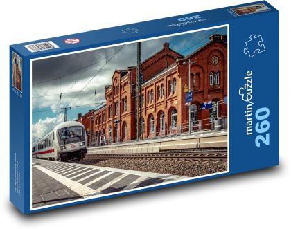 Příjezd vlaku na historickém nádraží - puzzle 260 dílků
