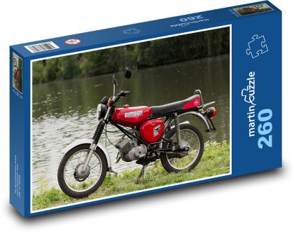 Červený motocykl u vody - puzzle 260 dílků