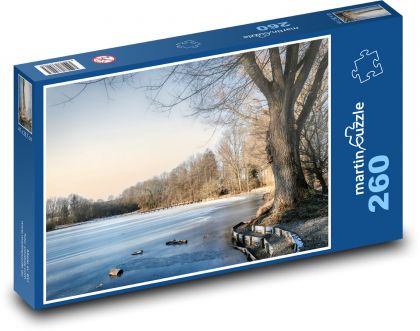 Zamarznięte jezioro - drzewa, woda - Puzzle 260 elementów, rozmiar 41x28,7 cm